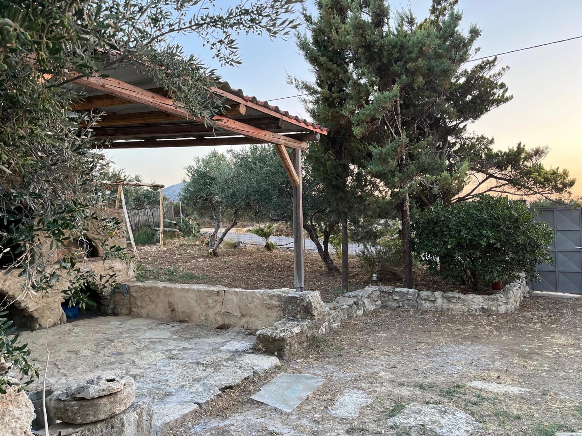 Aletraki -Off-Grid Retreat Above Heraklion, Peaceful Views Archanes Exteriér fotografie